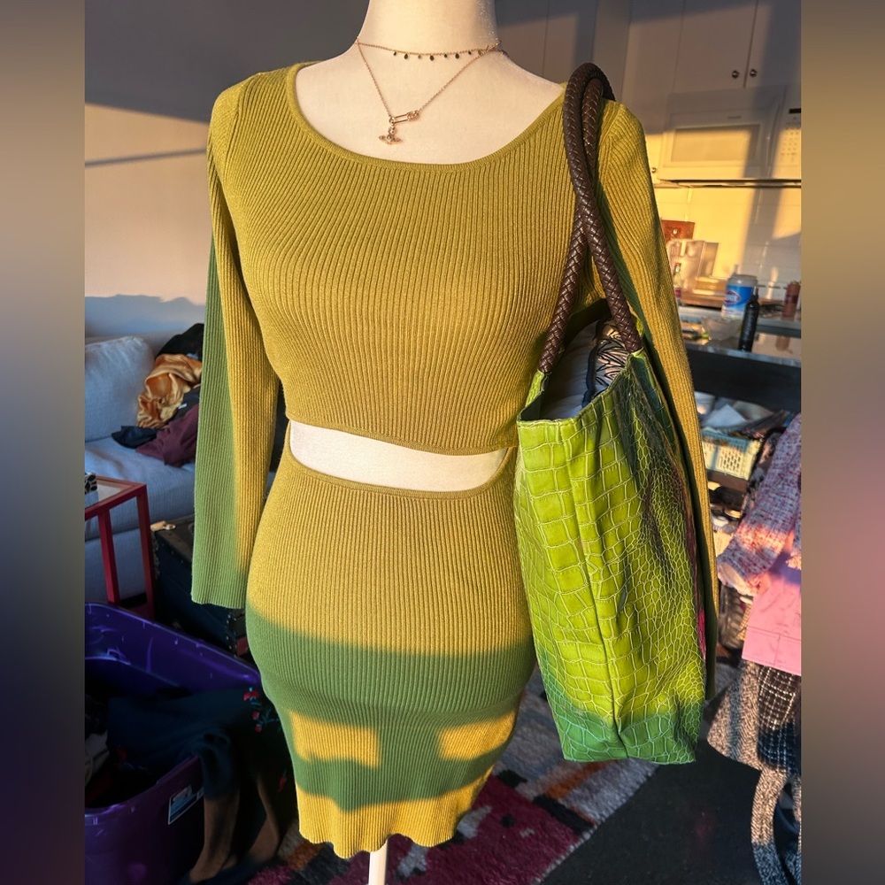 House of Harlow Green cutout dress - Picture 4 of 5